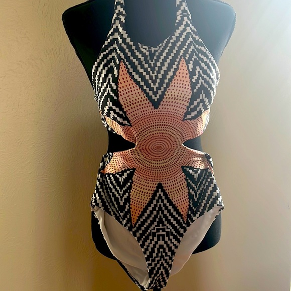 Swimsuit - Picture 1 of 4